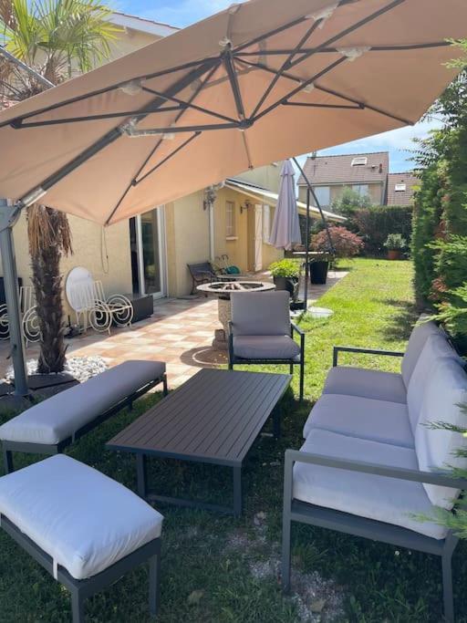 Villa Individuelle - Chassieu Exterior photo
